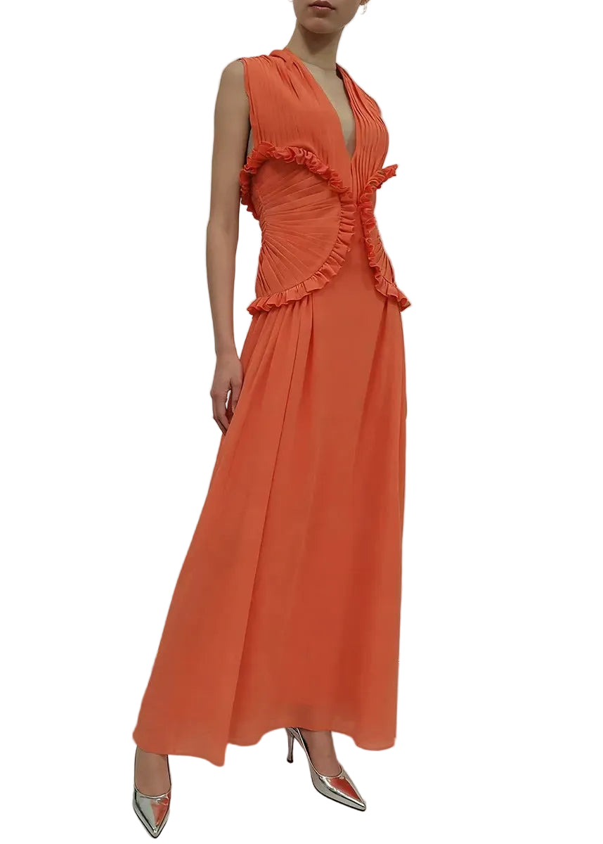 Robe longue fluide à décolleté profond avec taille plissée et volants