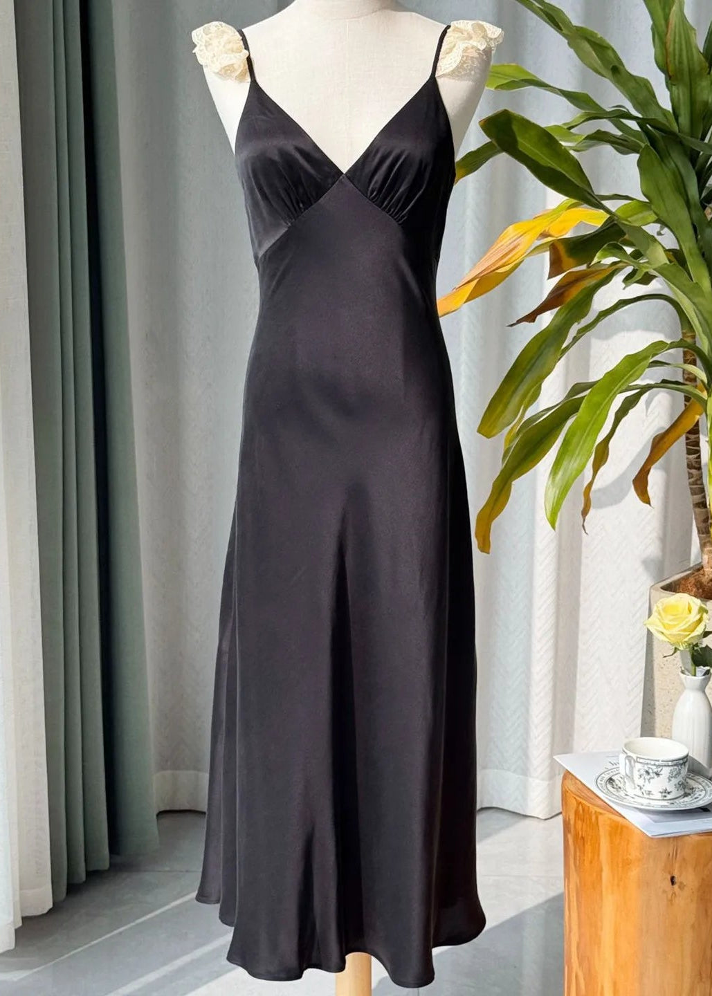 Robe Clarisse Fines Bretelles à Dentelle 100% Soie De Mûrier