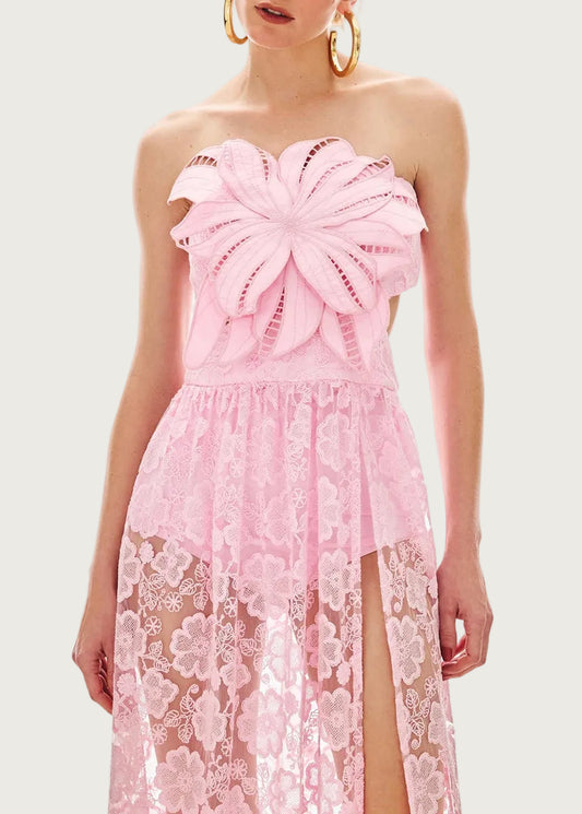  Robe longue bustier en dentelle florale avec fleur sculptée