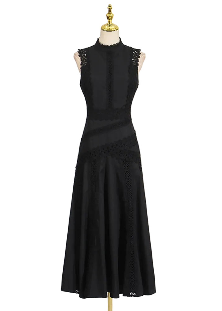 Robe longue sans manches en dentelle ajourée