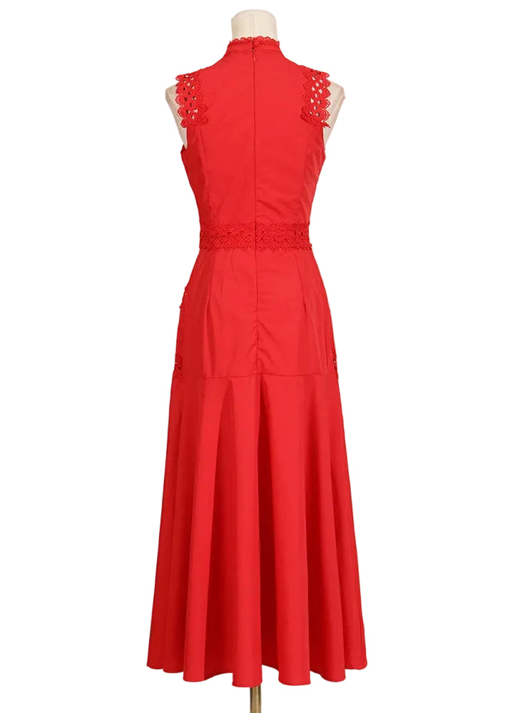 Robe longue sans manches en dentelle ajourée