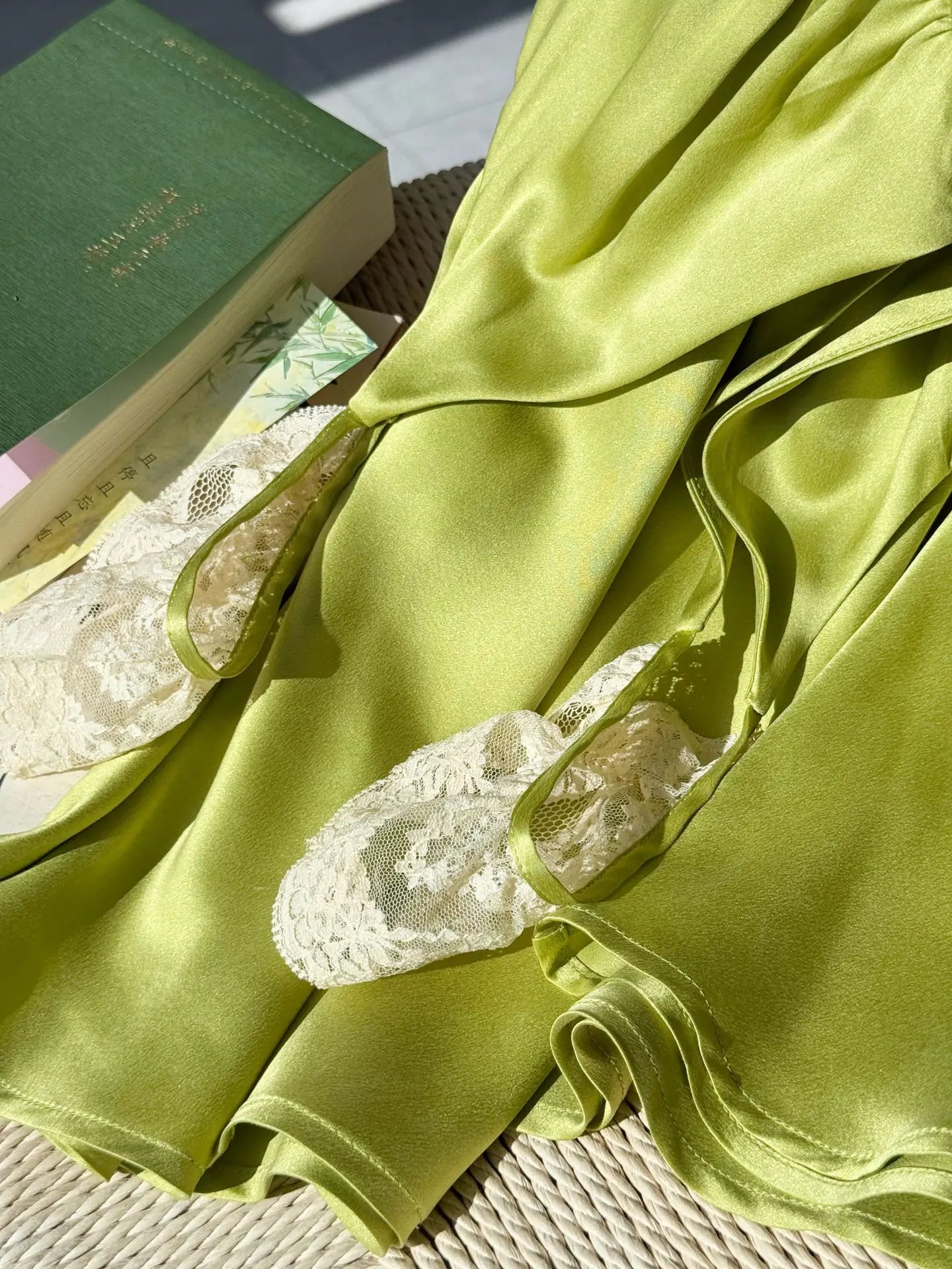 Robe Clarisse Fines Bretelles à Dentelle 100% Soie De Mûrier
