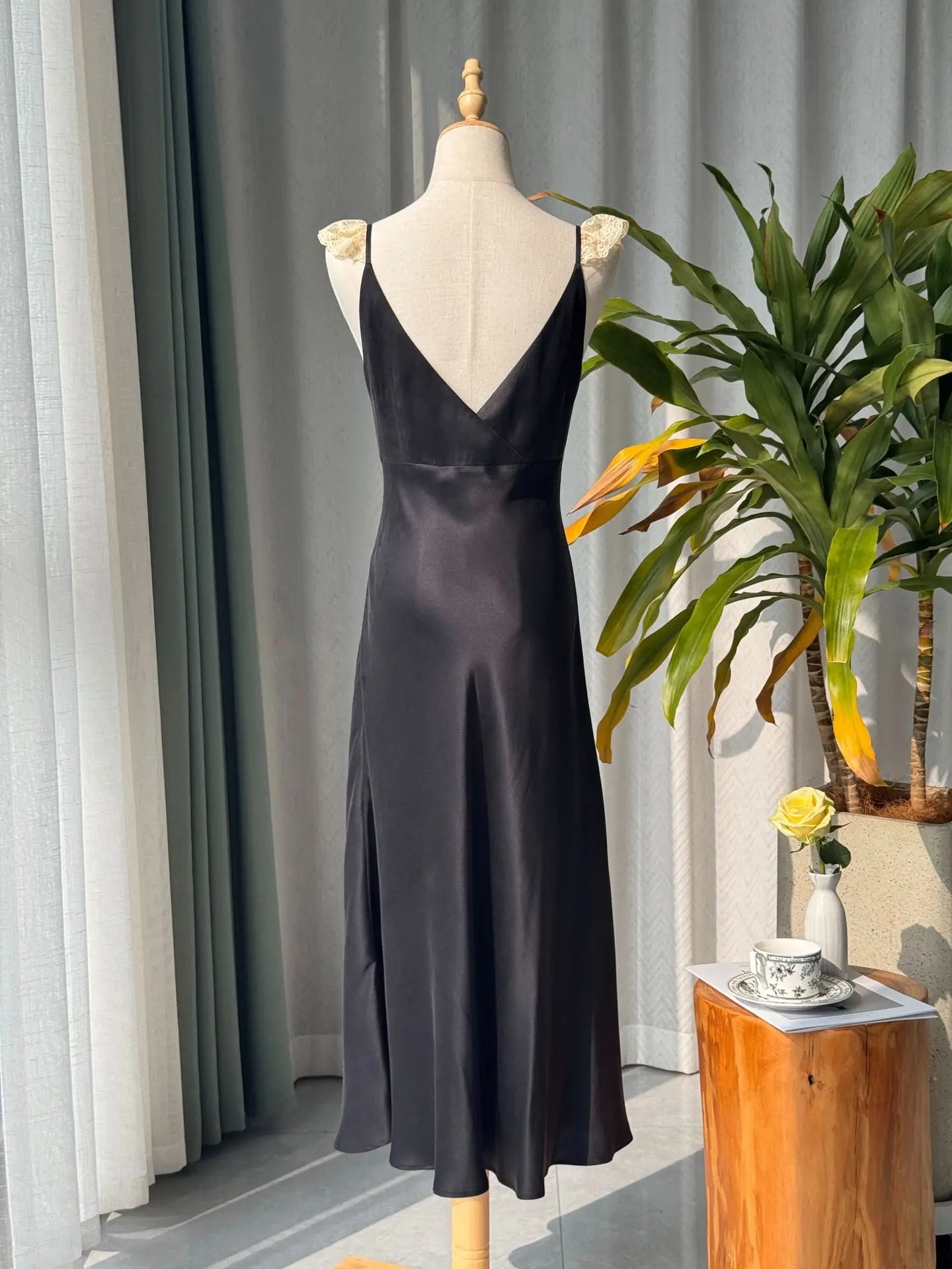 Robe Clarisse Fines Bretelles à Dentelle 100% Soie De Mûrier